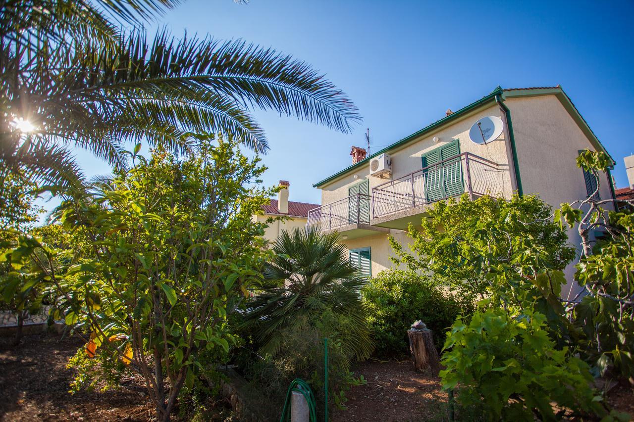 Villa Vosilla Apartments Cres Eksteriør bilde